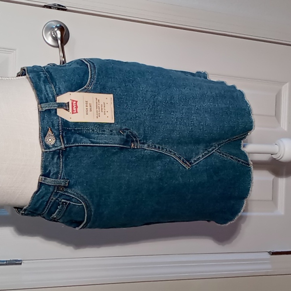 Levi's Girls Denim High Rise Mini Skirt Size 16 Regular Raw Hem NWT